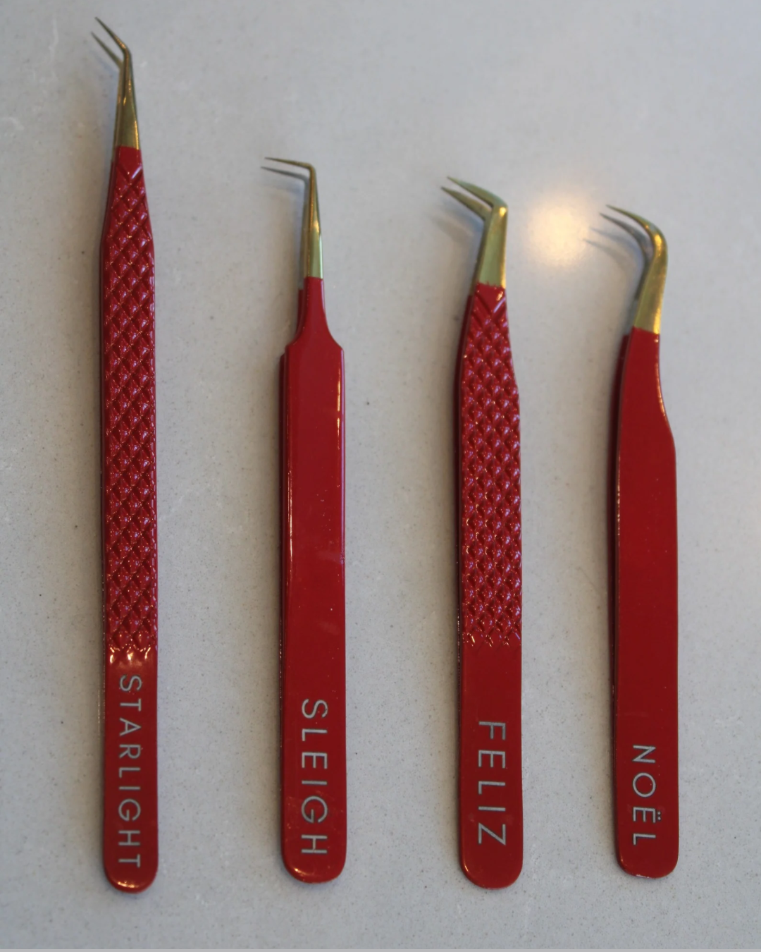 Noël J90° Fiber Tip Tweezer